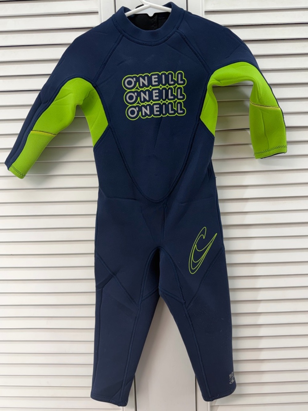O'Neill size 3 toddler Navy and Lime Kids full body Wetsuit 50+uv
